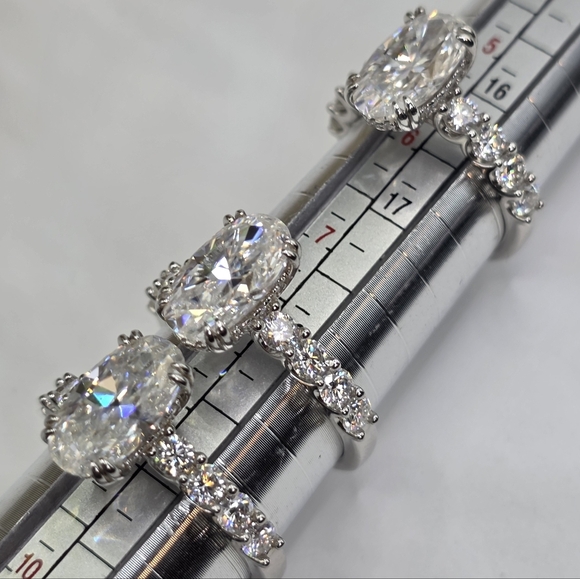 4.88cttw Moissanite Oval Cut Engagement Ring. SOLID SILVER S925 - Picture 10 of 11